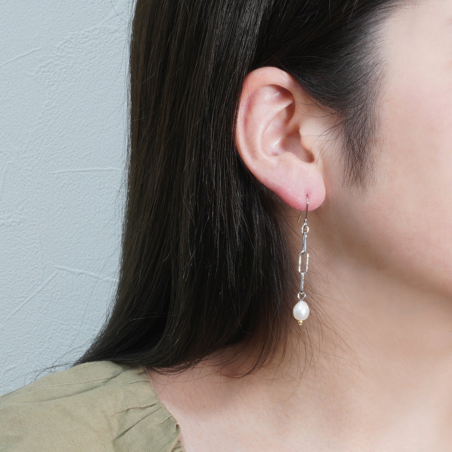 CANDY PEARL PIERCE SHORT