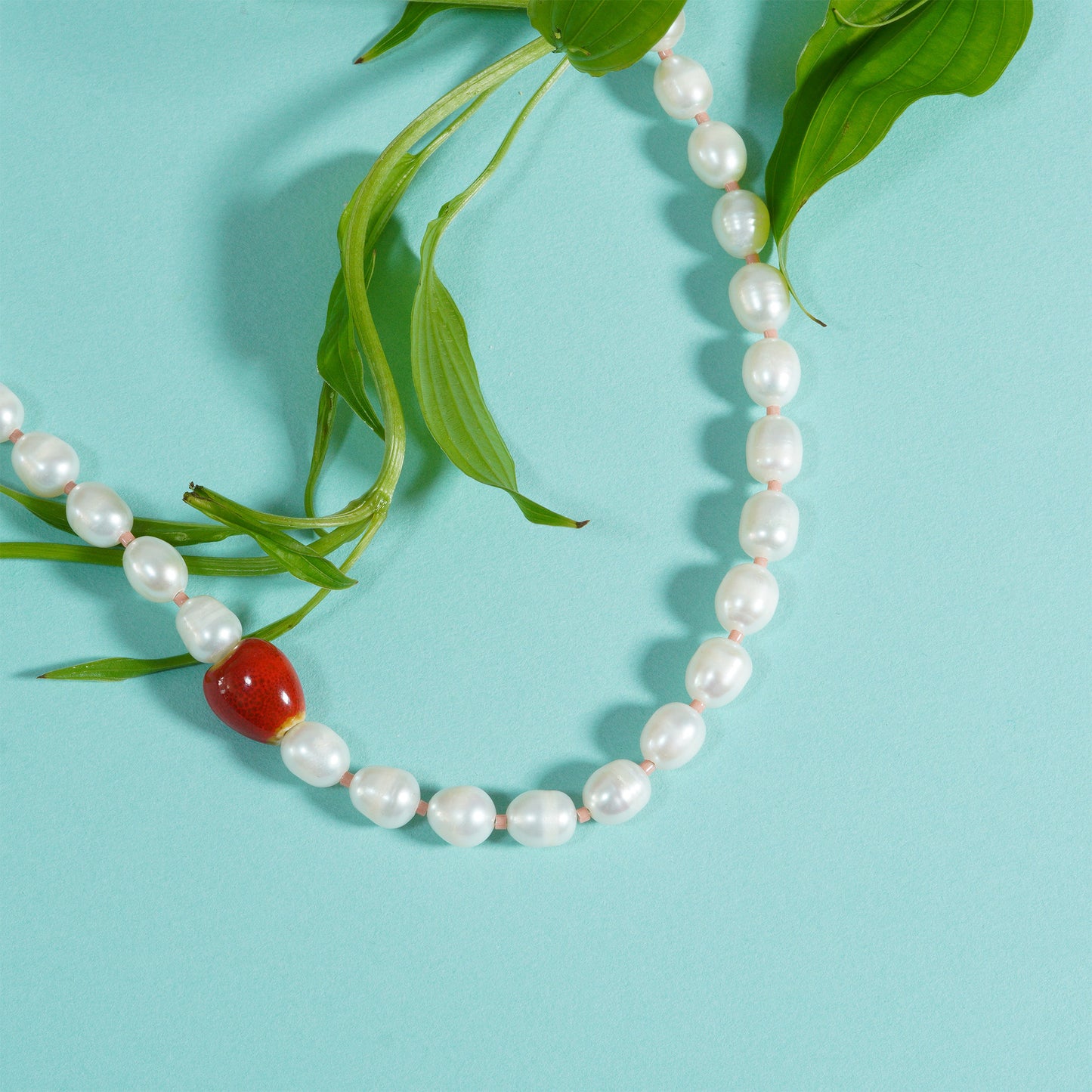 NOSTALGIA PEARL NECKLACE