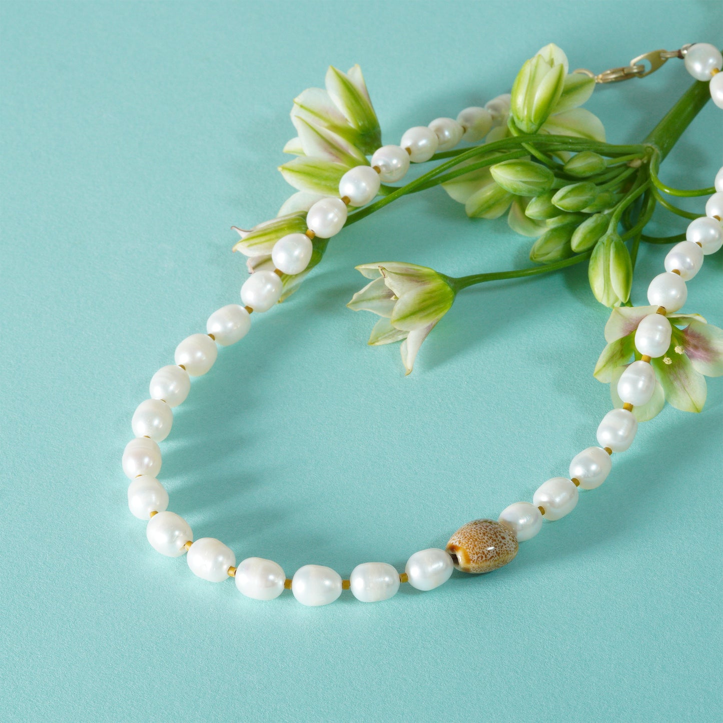 NOSTALGIA PEARL NECKLACE