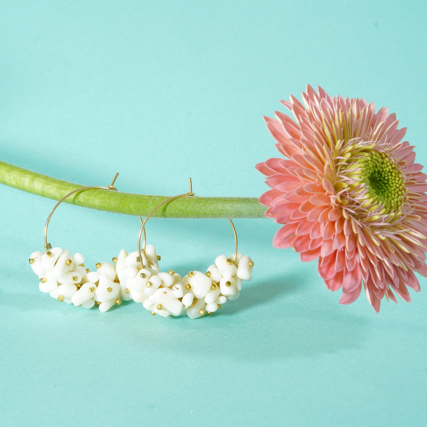 PEBBLY GARDEN HOOP PIERCE