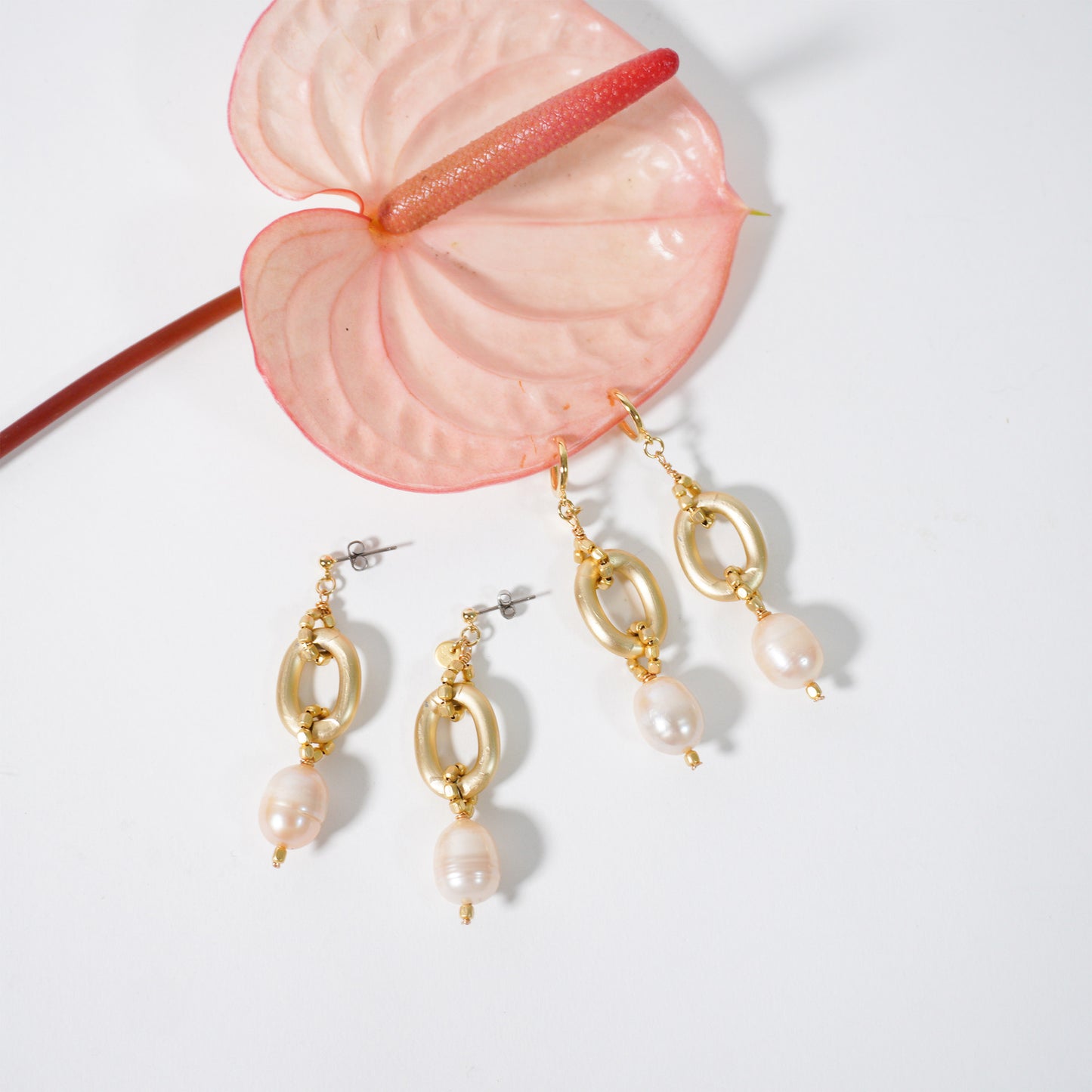 BANGKOK EGG CHAIN PIERCE/EARRING