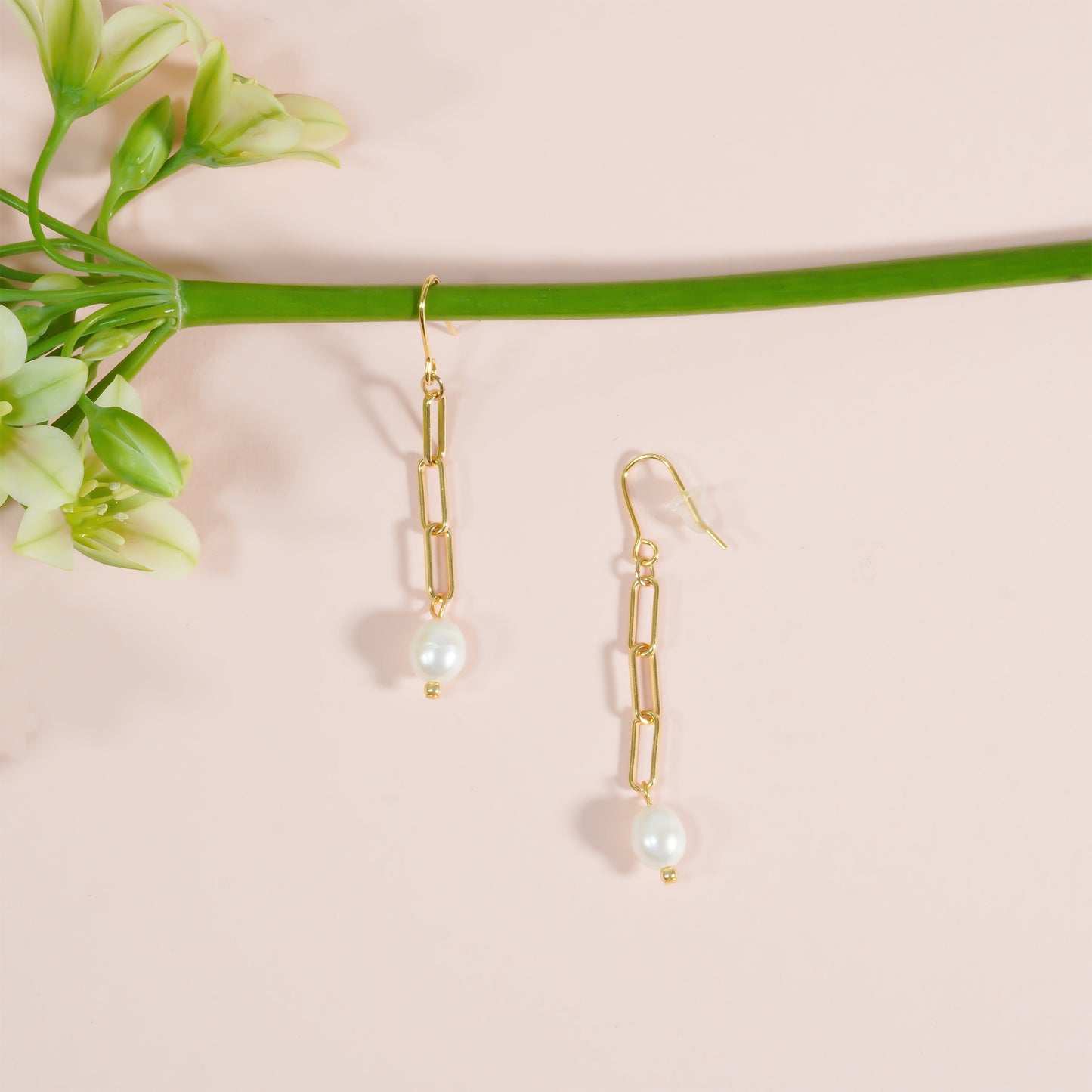 CANDY PEARL PIERCE SHORT