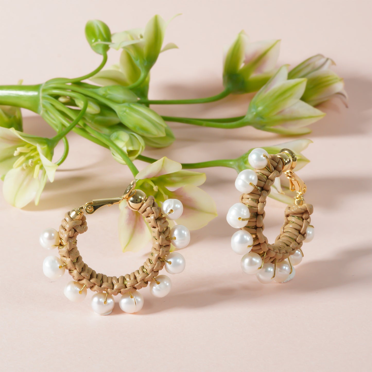 CANDY PEARL CHUNKY HOOP EARRING