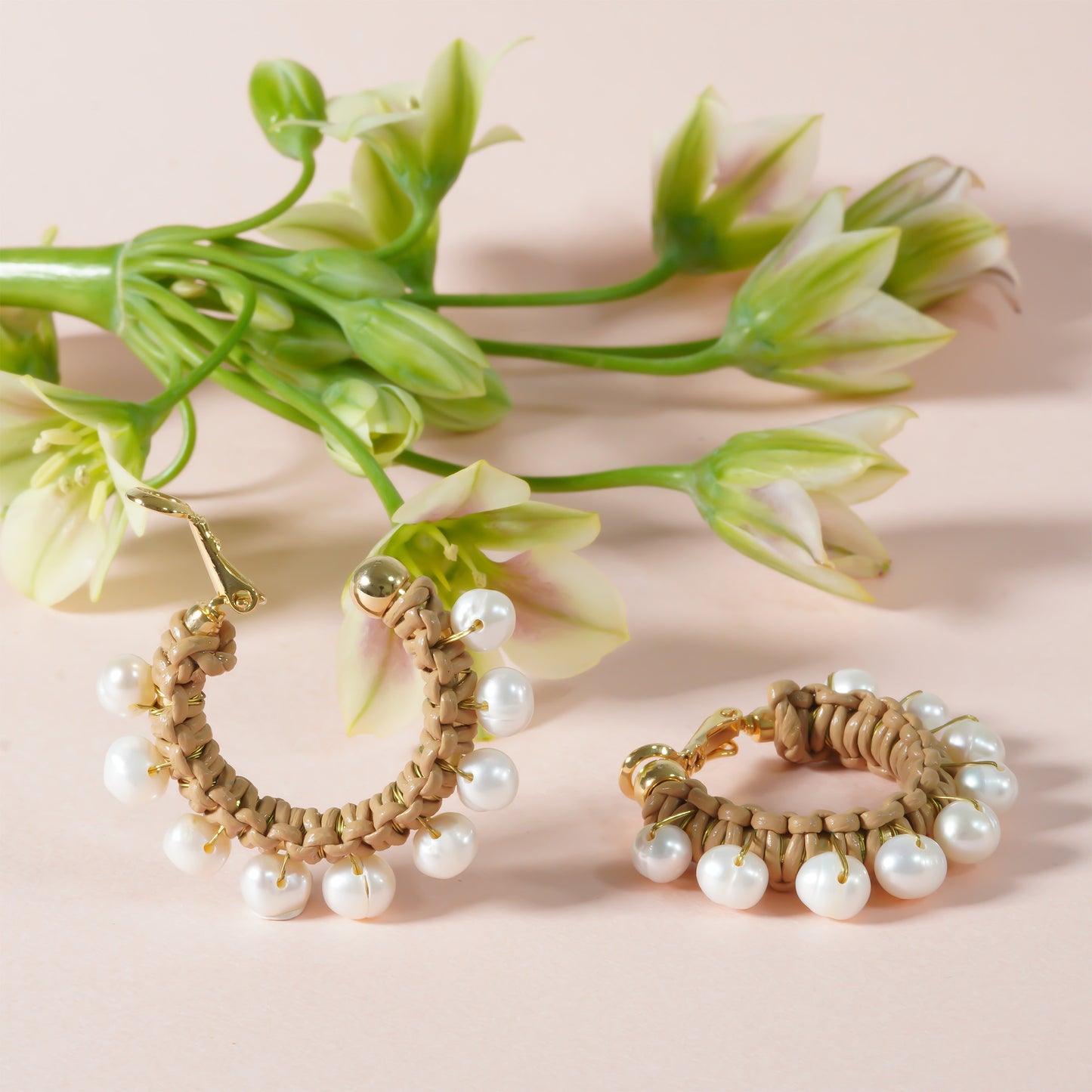 CANDY PEARL CHUNKY HOOP EARRING