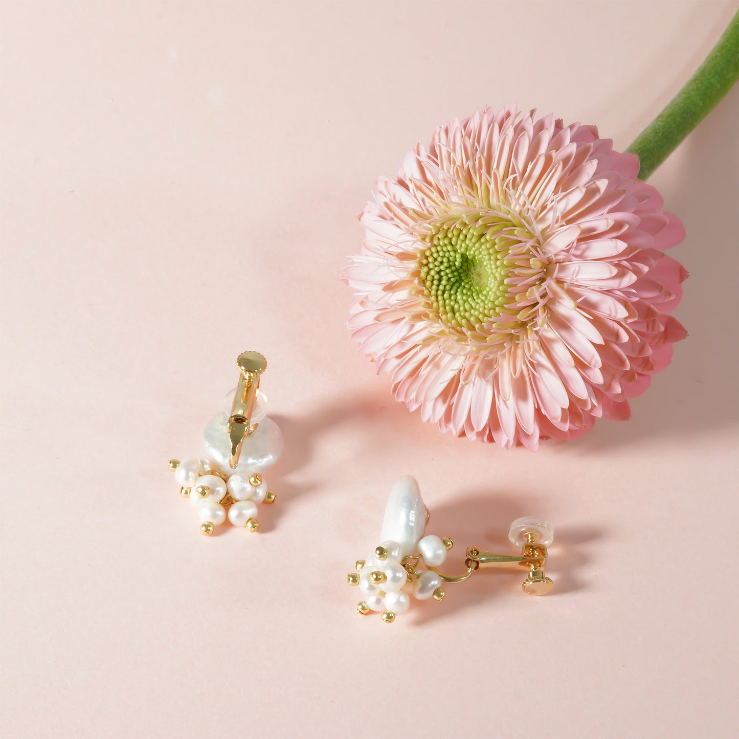 CANDY PEARL SHORT EARRING
