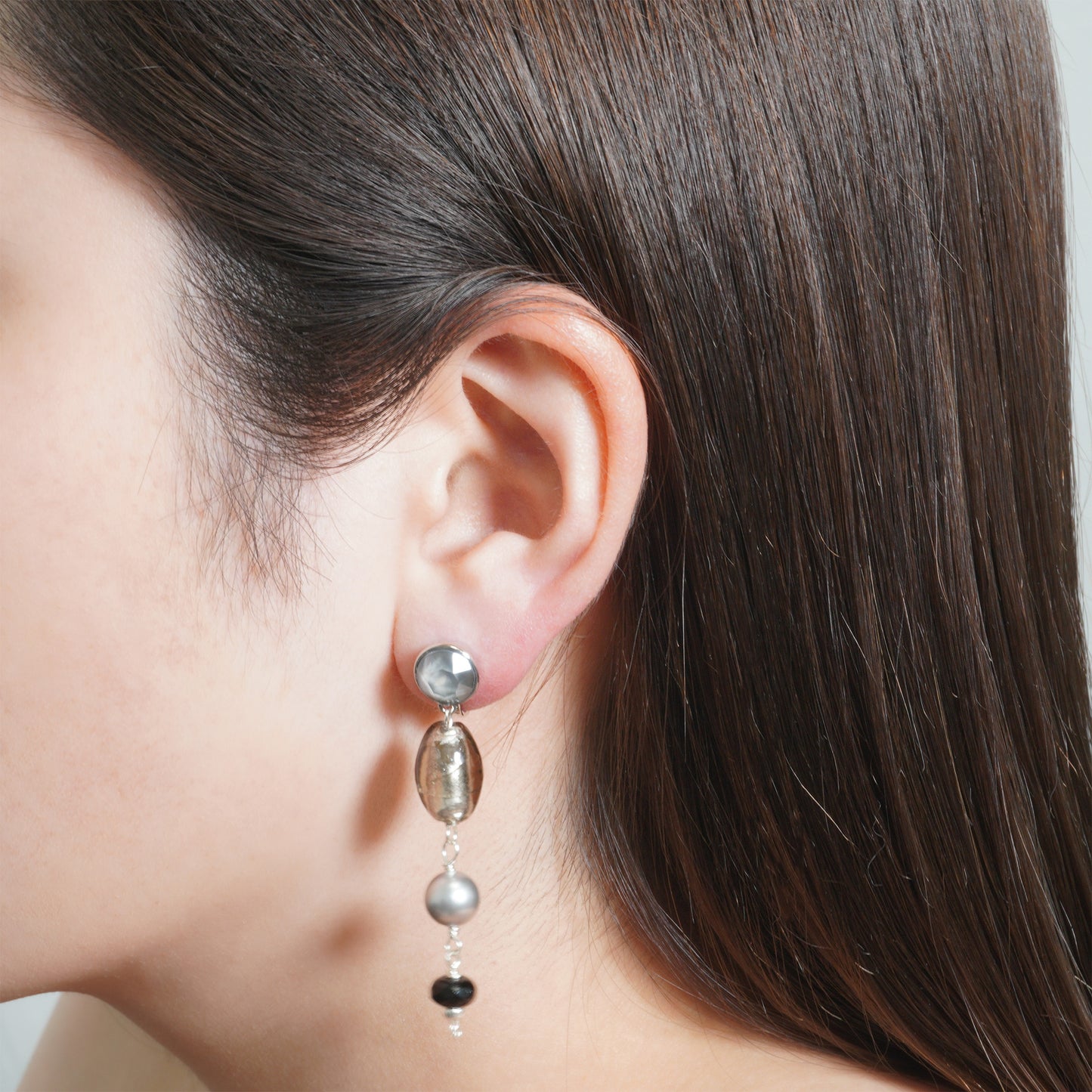 NOSTALGIA SILVER GLASS EARRING
