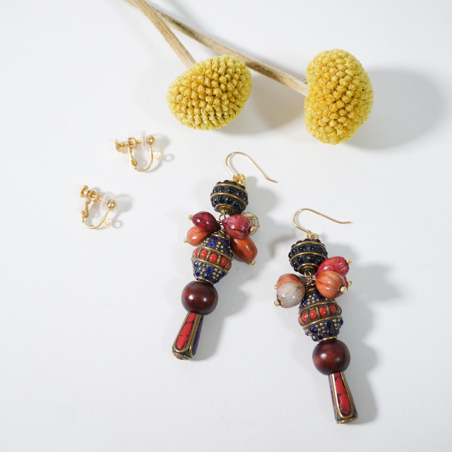 BANGKOK WORLD BEADS LARGE PIERCE/EARRING