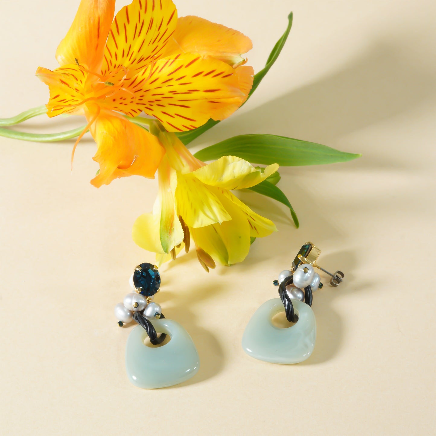 HoiAn SHORT PIERCE