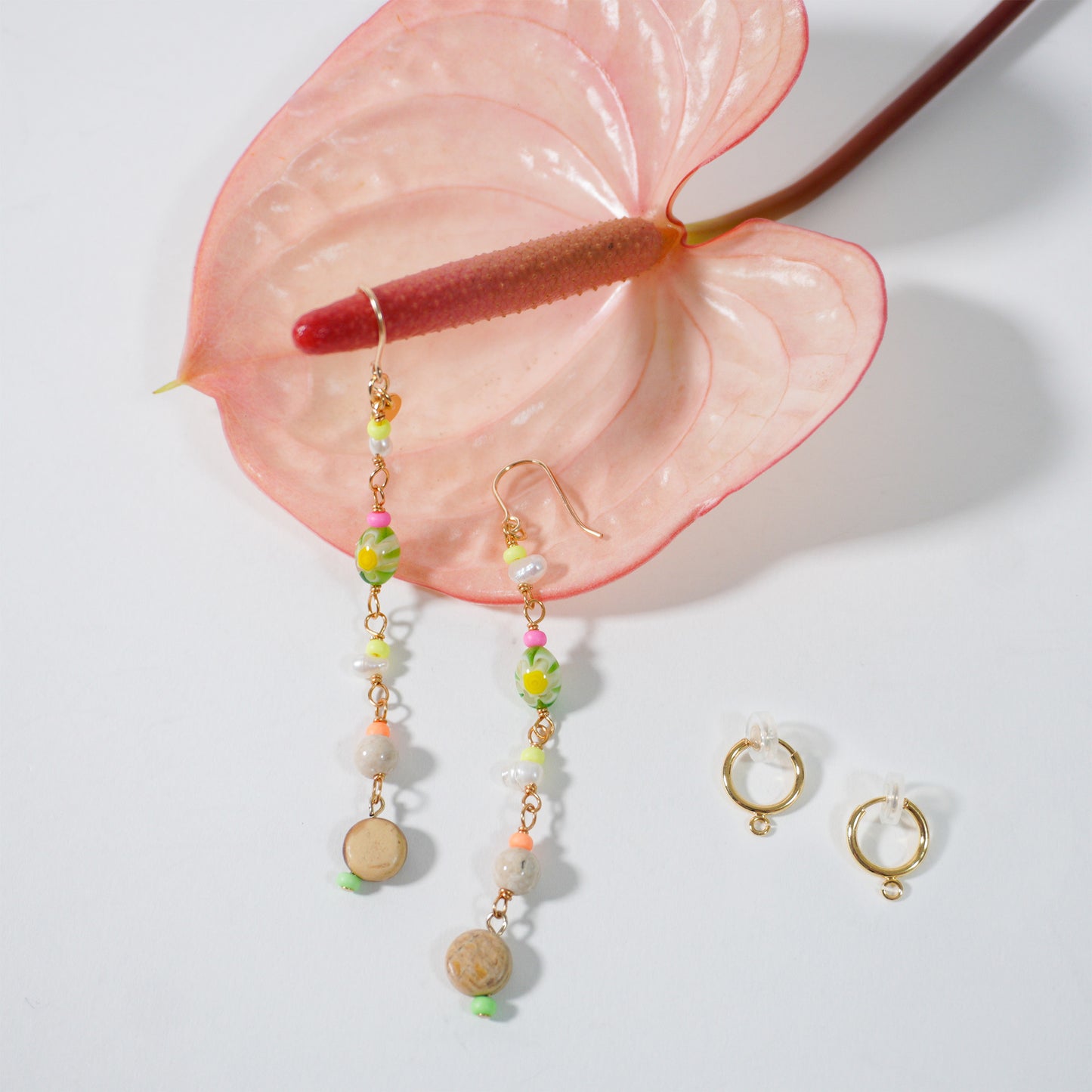 BANGKOK EGG BEADS LONG PIERCE/EARRING