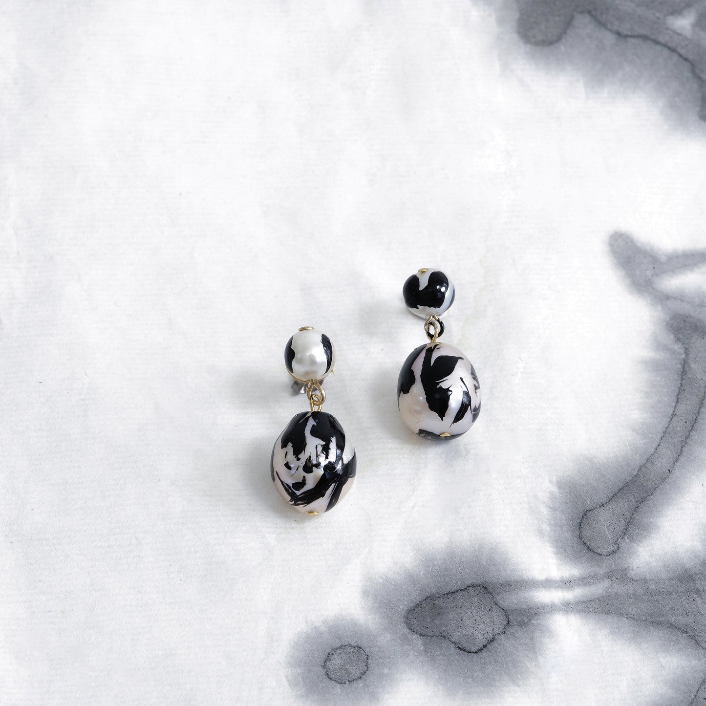 en 言霊【花紅柳緑】 TEAR DROP PIERCE / EARRING
