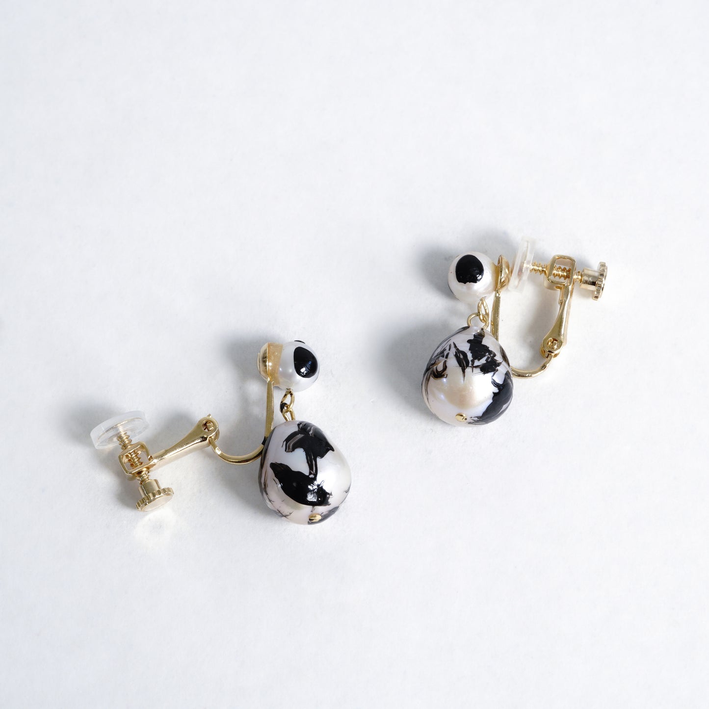en 言霊【花紅柳緑】 TEAR DROP PIERCE / EARRING