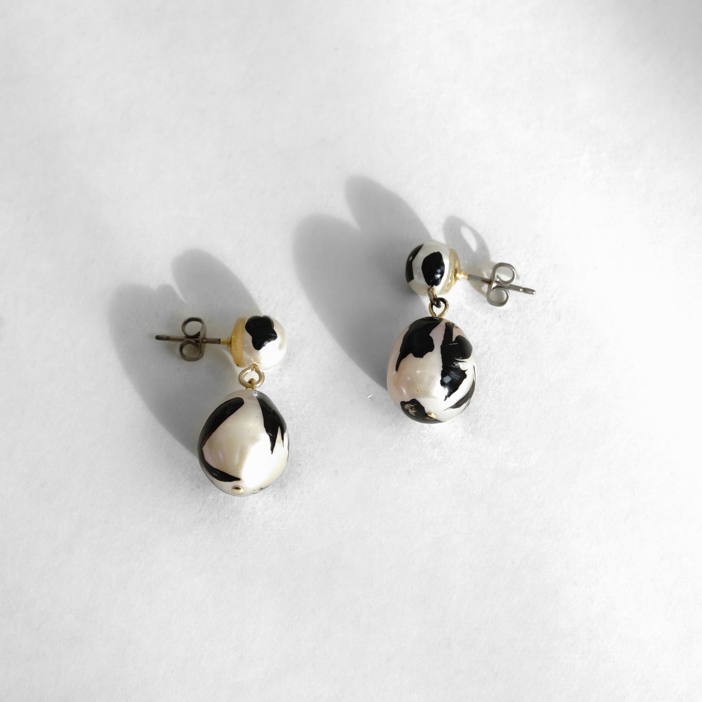 en 言霊【花紅柳緑】 TEAR DROP PIERCE / EARRING
