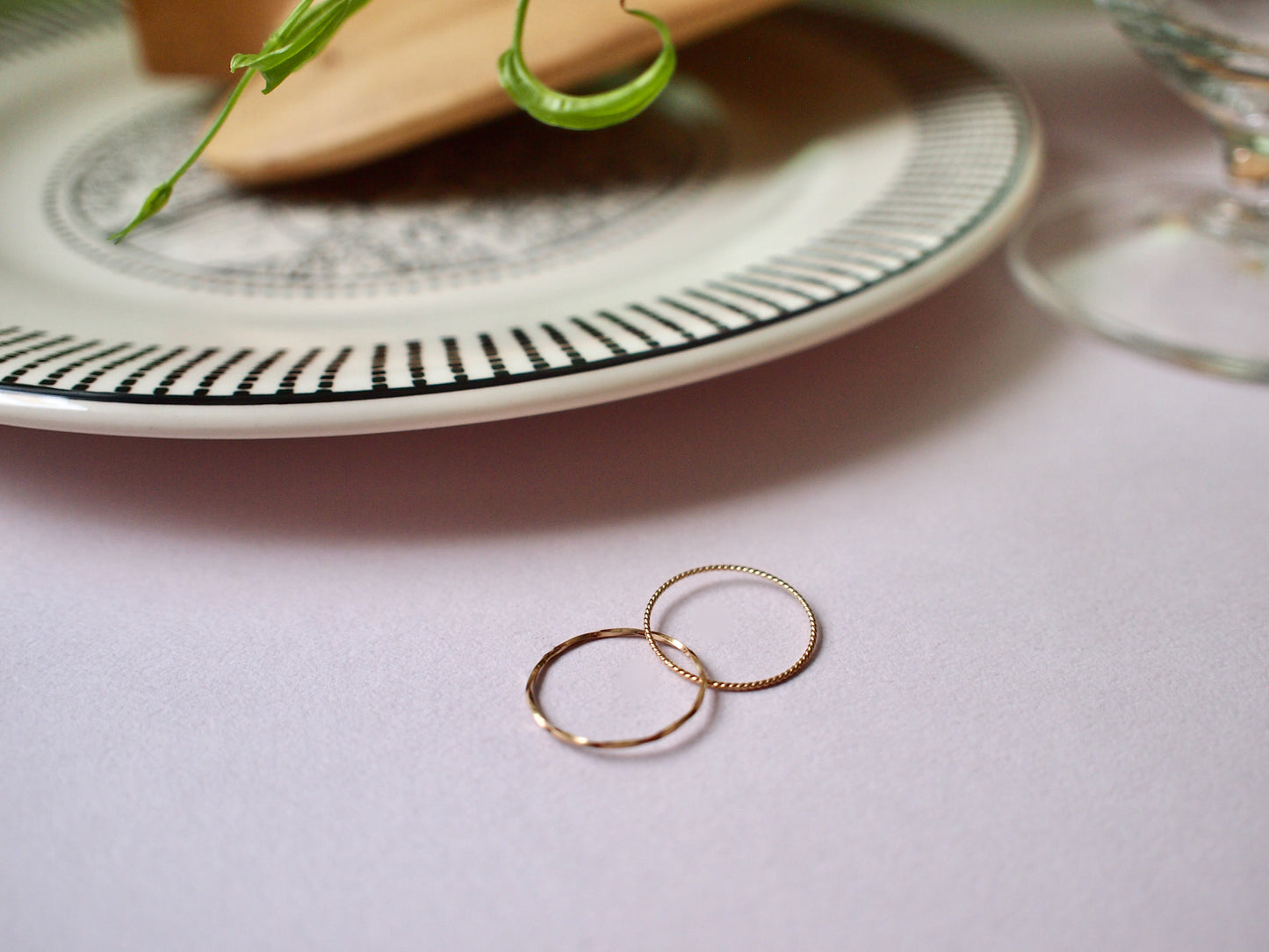 10K SIMPLE STONE RING / DOUBLE RINGS