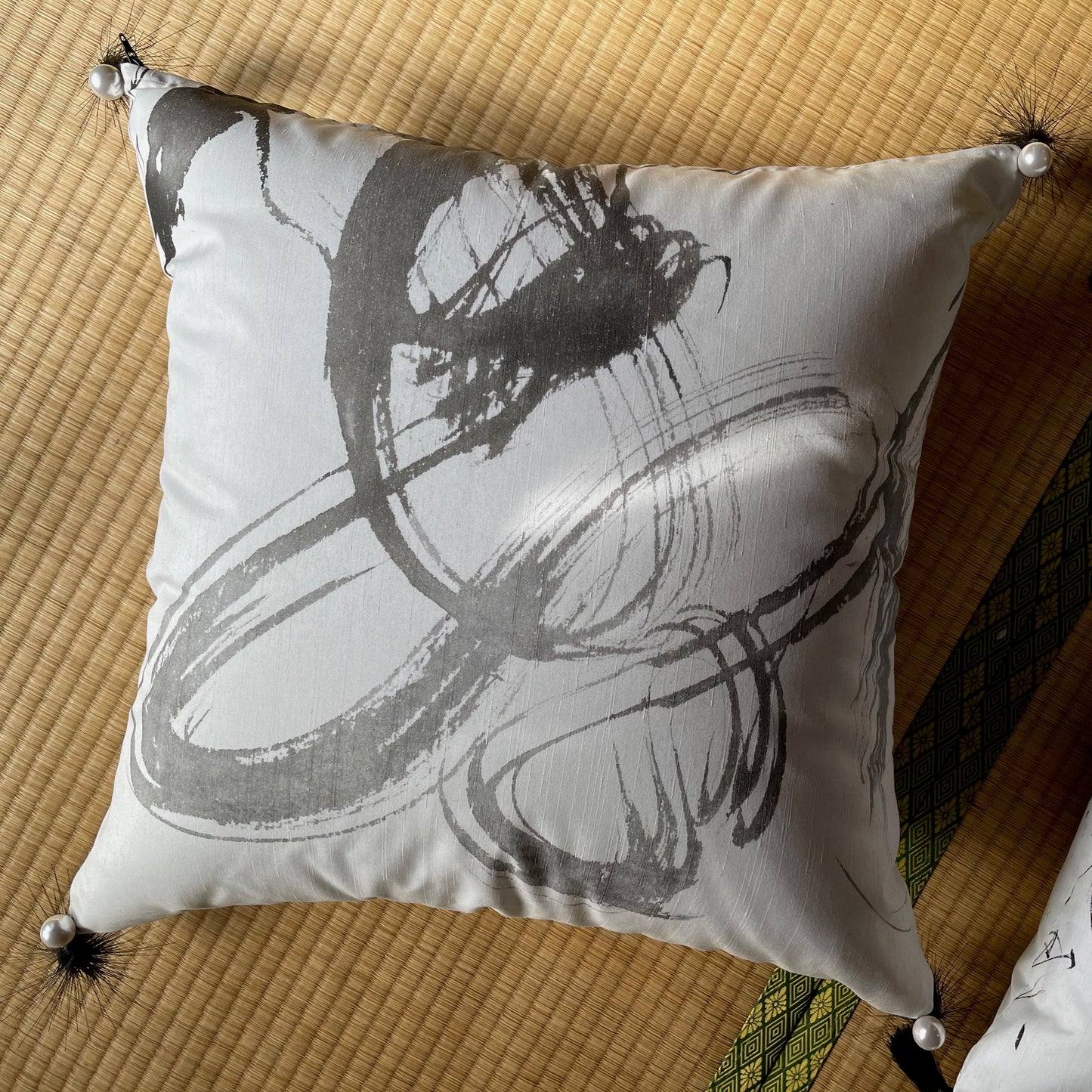 en CUSHION A