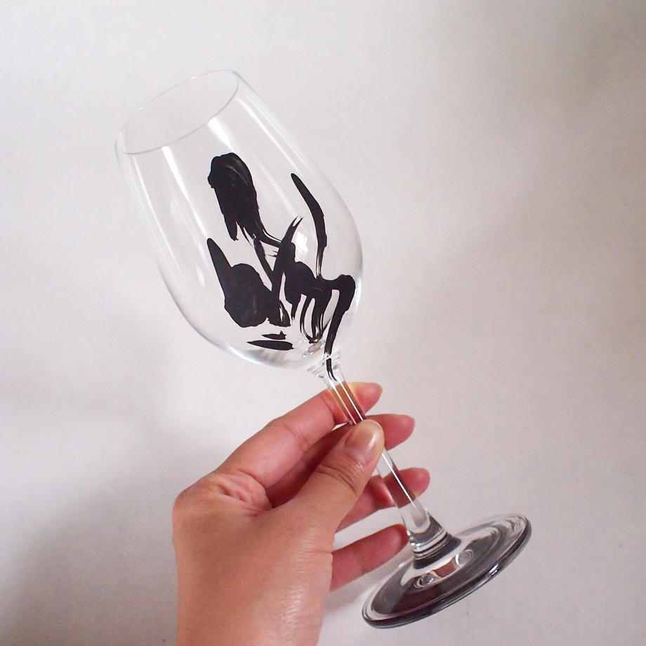 en WINE GLASS B