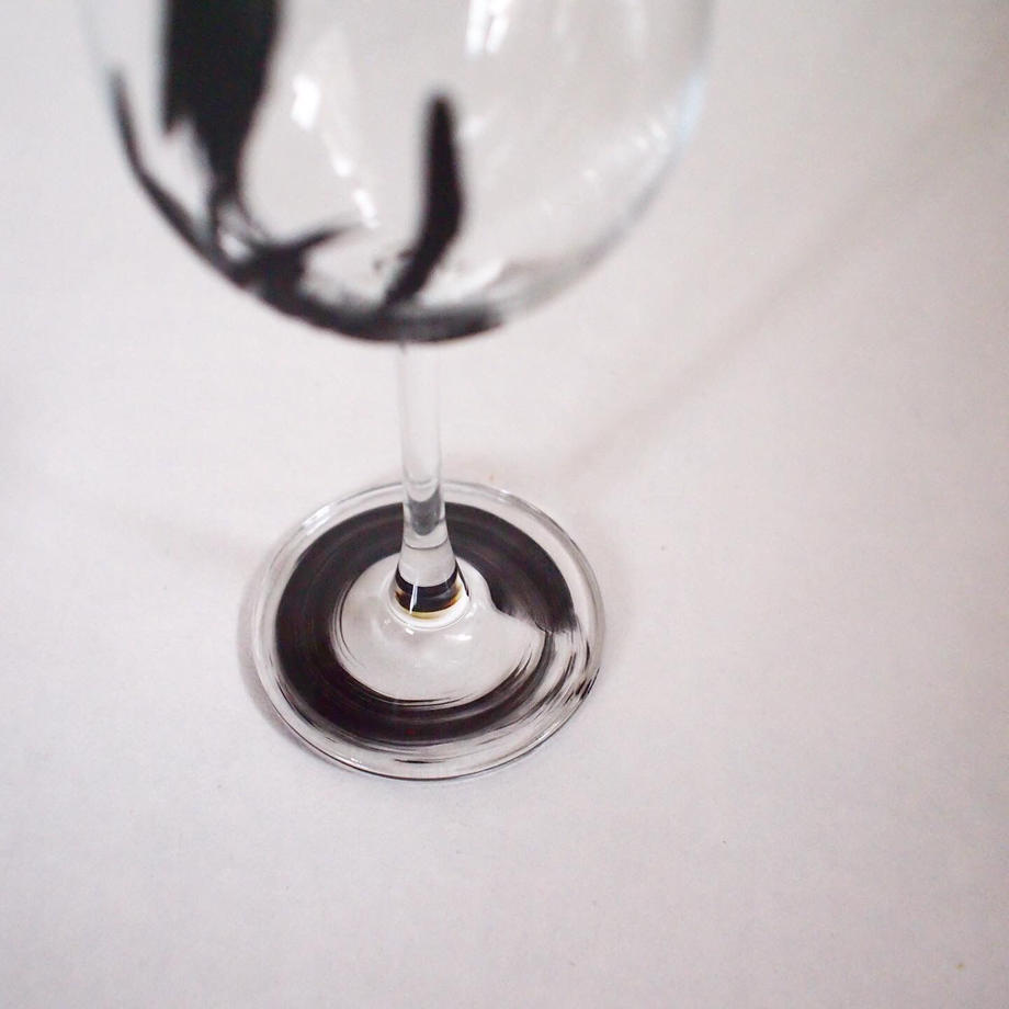 en WINE GLASS B