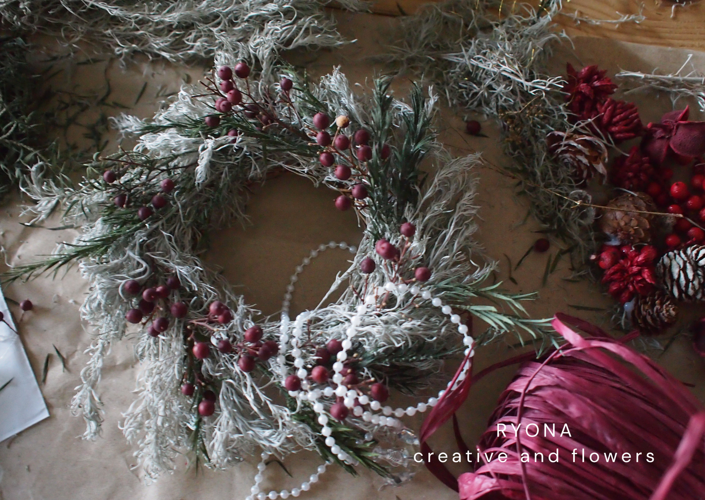 おしゃれなクリスマスリース作りのワークショップ