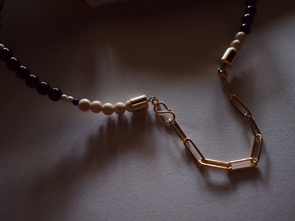 &RINA Stone Wire Necklace_BLK