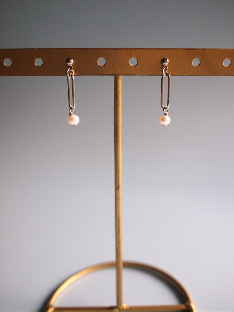 Daily Luxe_CHUNKY simple baby pearl _Silverピアス・イヤリング