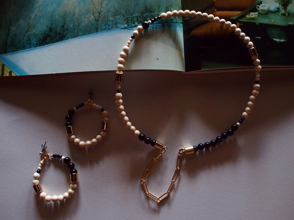 &RINA Stone Wire Necklace_Ivory