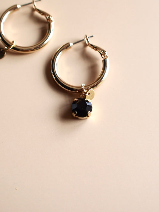 Daily Luxe_CHUNKY HOOP crystal charm_gold JET ピアス・イヤリング