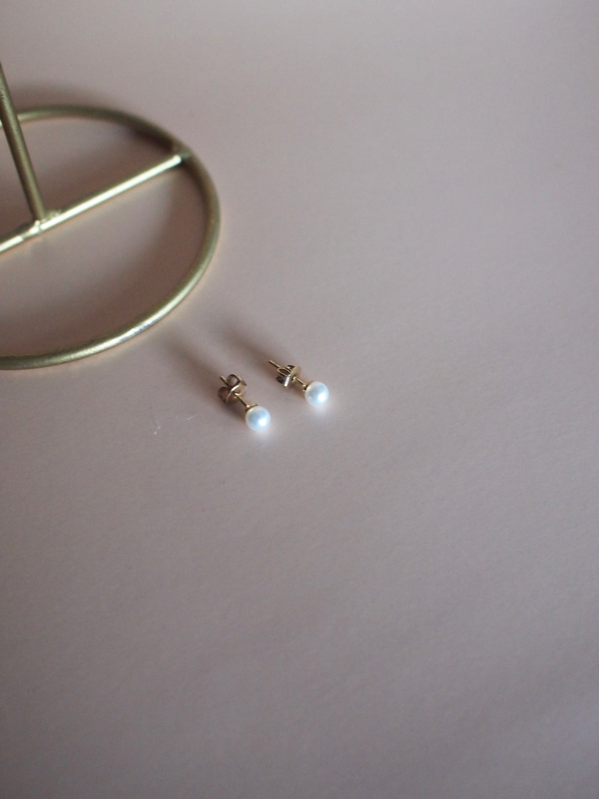 Daily Luxe_one baby pearls_14GF _Goldピアス