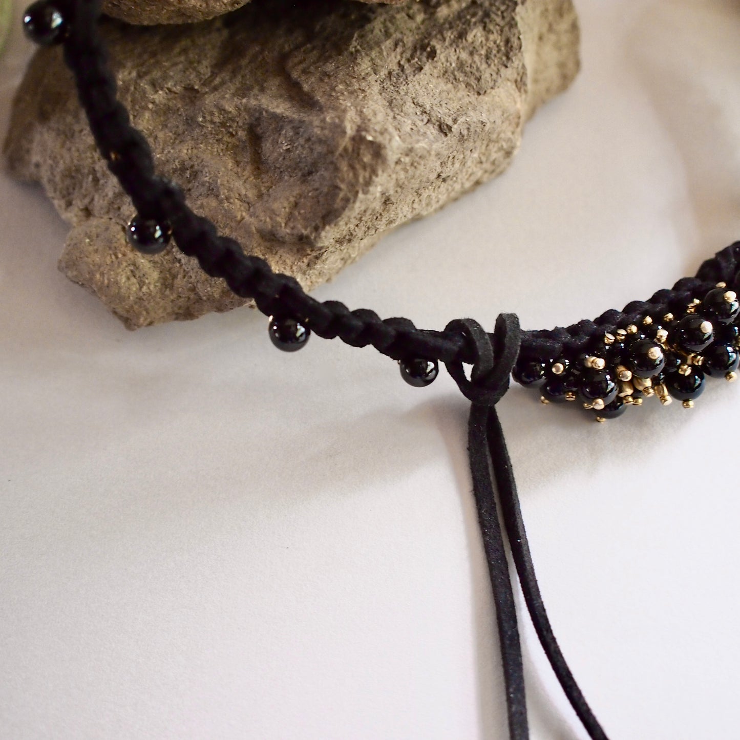 CHELSEA WIRE NECKLACE_BLACK